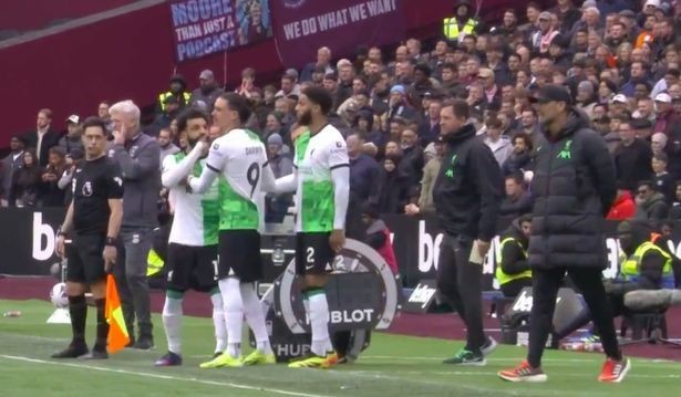 Liverpool Imbang, Salah dan Klopp Ribut di Pinggir Lapangan