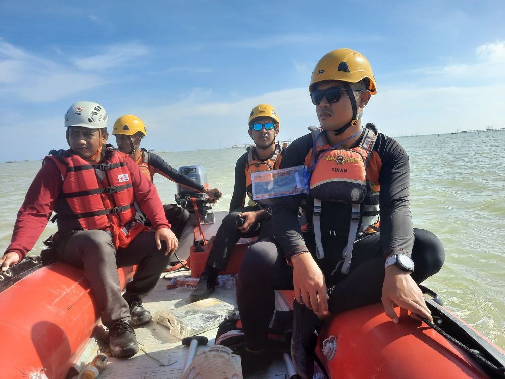 Tenggelam di DAS BKT Semarang, Penyelam Basarnas Temukan Suparman