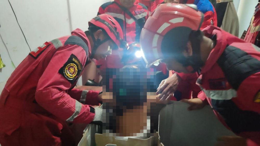 Seorang Anak di Makassar Terjebak dalam Mesin Cuci, Dievakuasi Damkar
