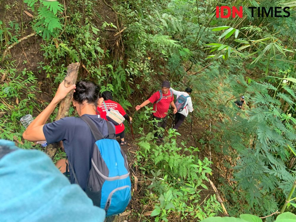 Tankaman: Hiking di Lereng Merapi dengan Pemandangan Ajaib