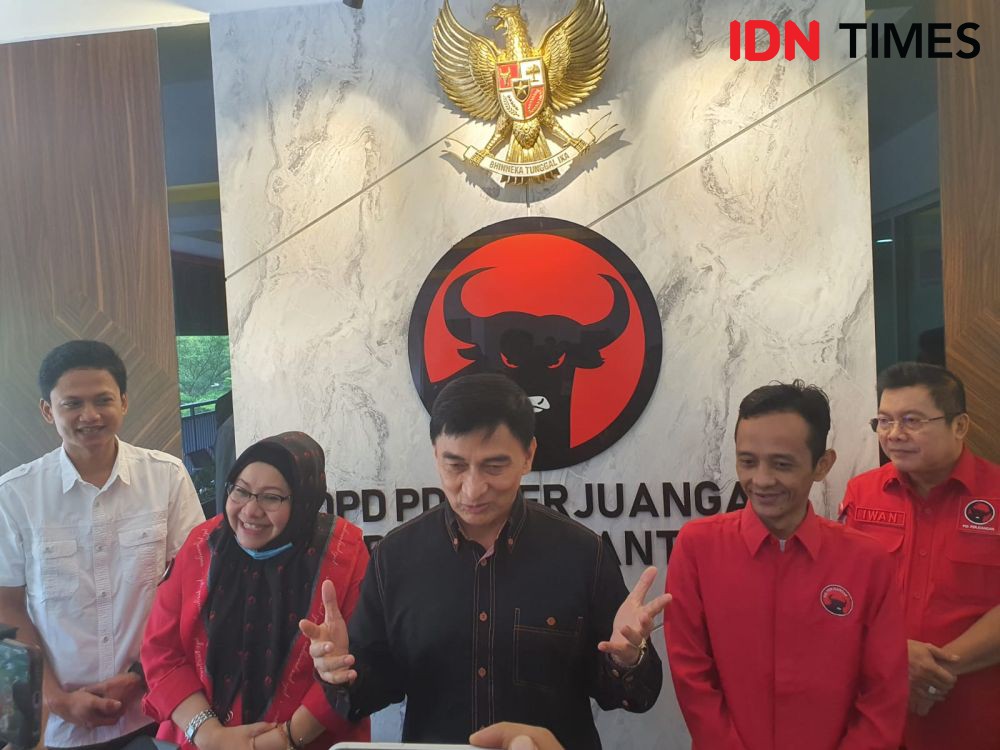 Dimyati Resmi Serahkan Formulir Cagub Banten ke PDIP, PKB, dan Nasdem 