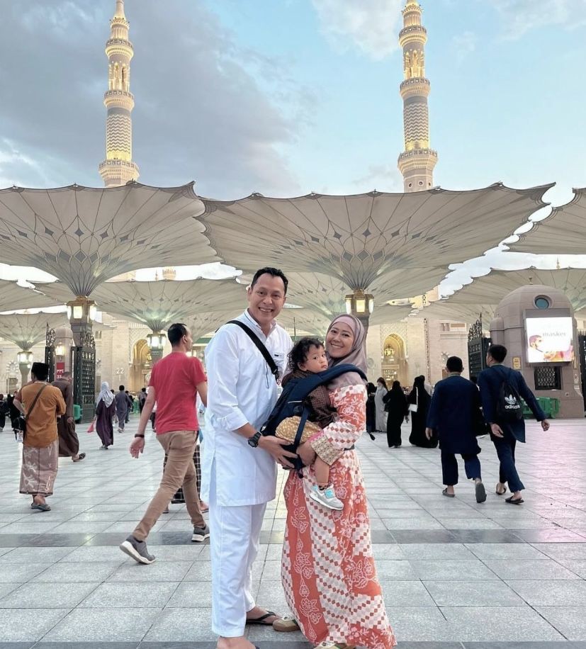 Tips Ala Meutya Hafid agar Bayi Tak Rewel saat Umrah