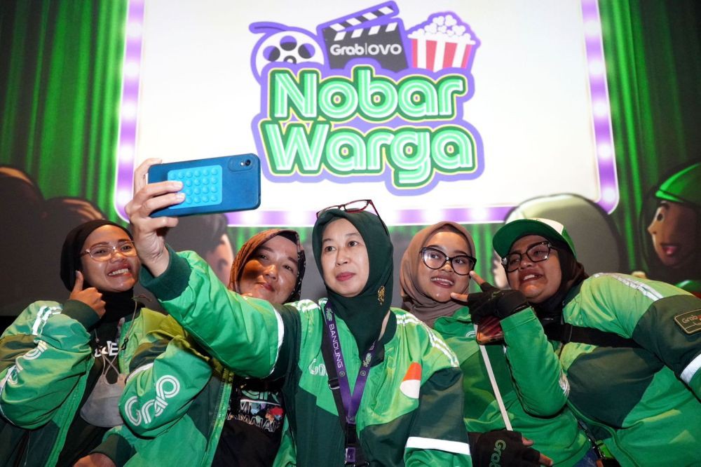 Ratusan Mitra Grab di Bandung Nobar Film Siksa Kubur