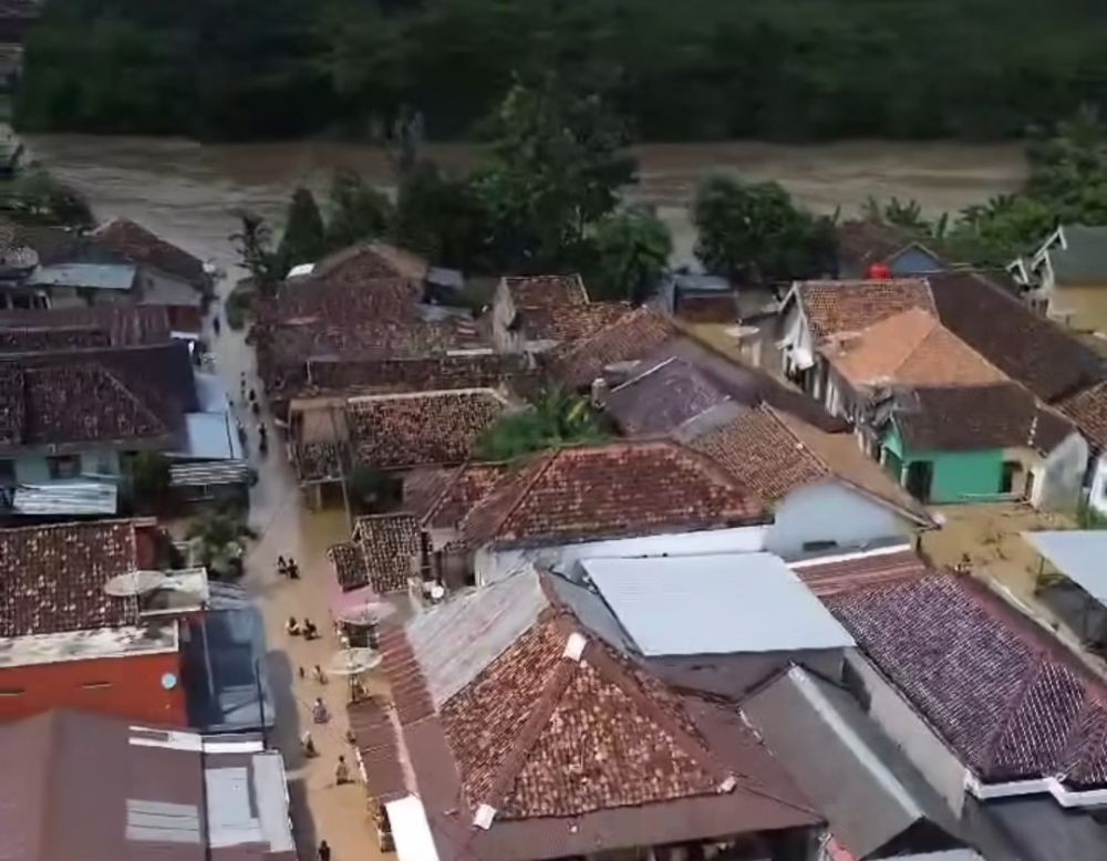 Rumah Ketua MA Syarifuddin di Baturaja OKU Terendam Banjir