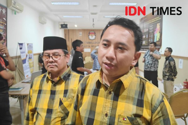 Pasangan Jalur Independen Pilkada  Bekasi Serahkan Berkas ke KPU
