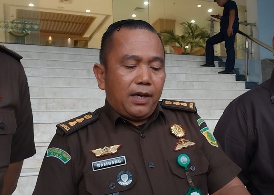 Usai Jadi Tersangka, Kepala Dinas Pendidikan Riau Langsung Ditahan