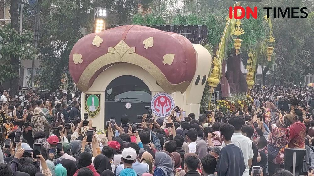 Diikuti Iriana, Parade Kriya dan Budaya Raih Rekor MURI