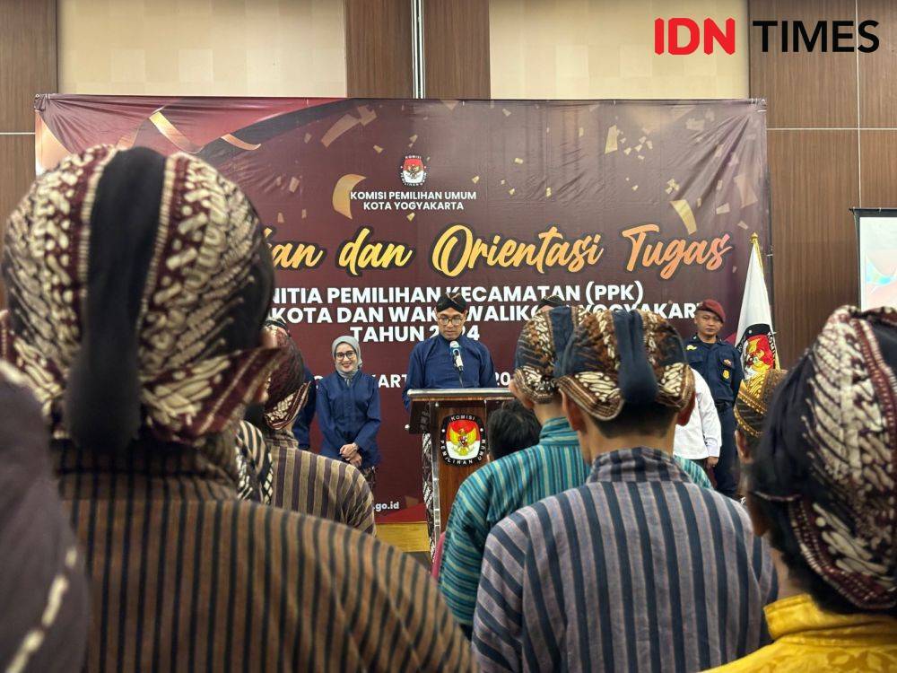 Berbusana Gagrak Jogja, 70 Orang Dilantik Jadi PPK