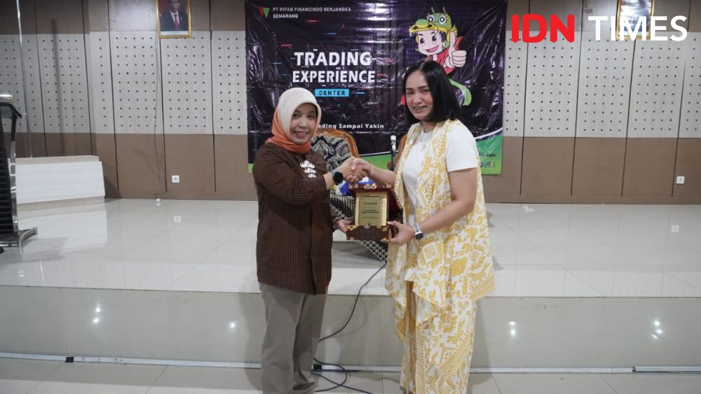 Mahasiswa FEB Unnes Dibekali Trik Jitu Biar Terhindar Trading Bodong