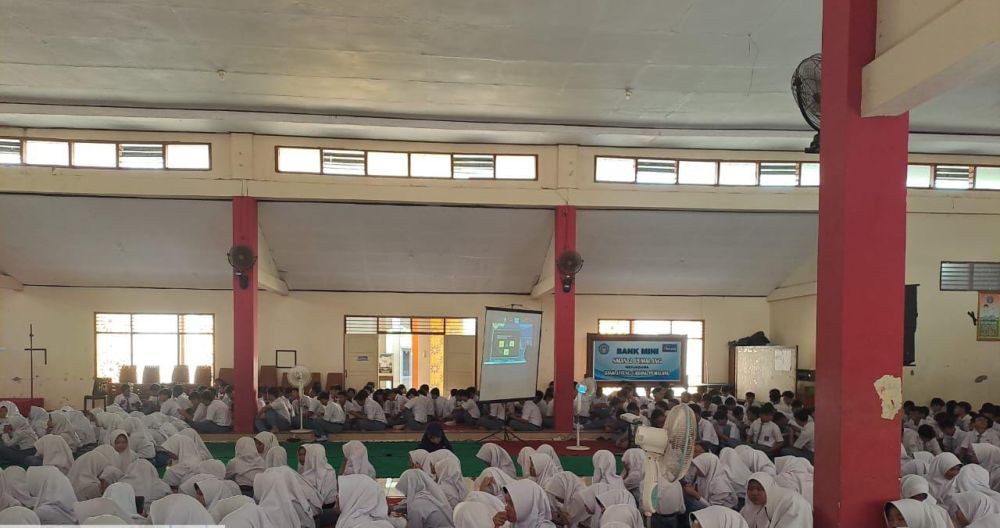 Ribuan Siswa SMP Cilacap Nobar Pendidikan Karakter Gen Z