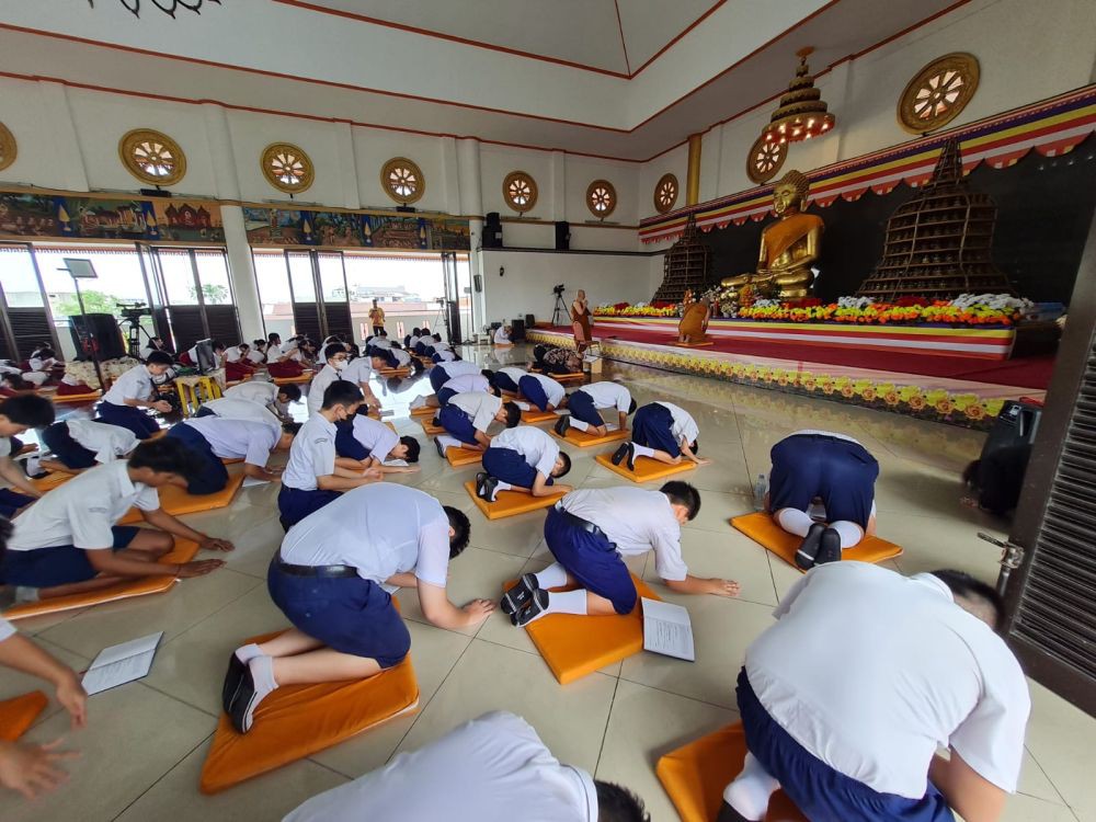 Sukacita Penganut Buddha di Banjarmasin Merayakan Waisak