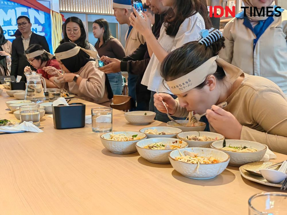 Unik! Lomba Makan Ramen di Mangano Sushi, Restoran Jepang di Solo Baru