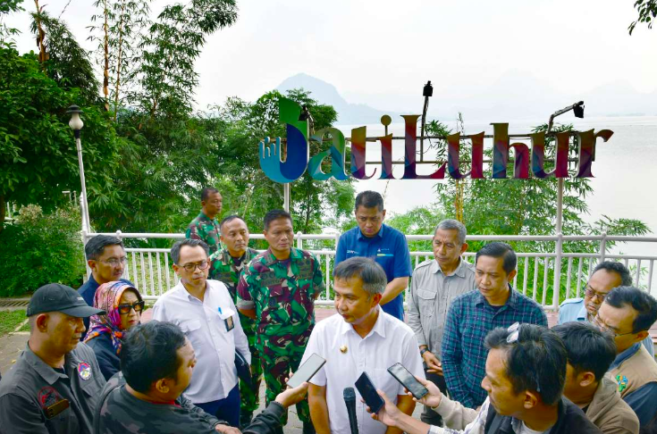 Arsan Latif Jadi Tersangka Korupsi Pasar, Bey Surati Kemendagri