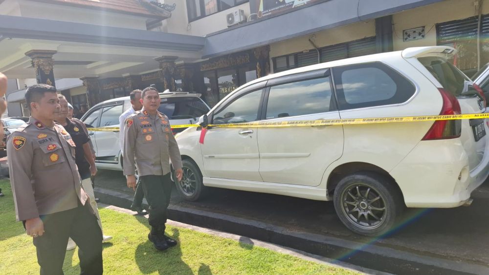 Polisi Sita 24 Mobil Bodong di Nusa Penida, STNK Palsu!