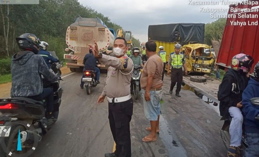 Tragedi Kecelakaan di Surabaya, Pengendara Tewas saat Bonceng Tiga