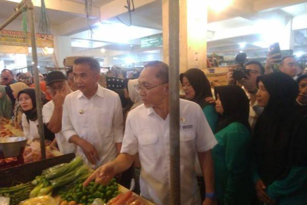 Mendag Zulhas Cek Kebutuhan Pokok Jelanh Idul Adha