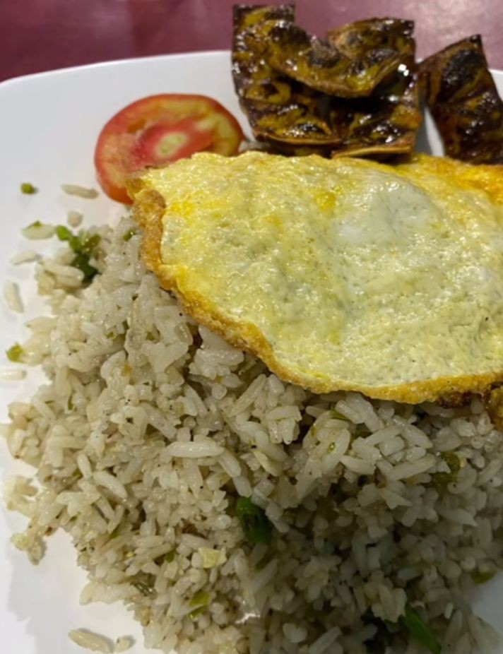 4 Warung Nasi Goreng Popular di Jalan Brigjend Katamso 