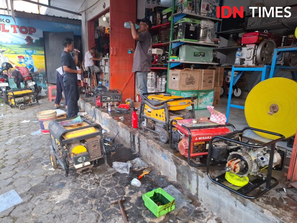 Warga Bandar Lampung Ramai-ramai Berburu Genset, Toko Kehabisan Stok