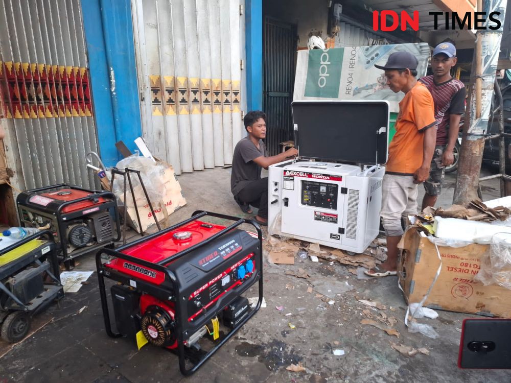 Warga Bandar Lampung Ramai-ramai Berburu Genset, Toko Kehabisan Stok