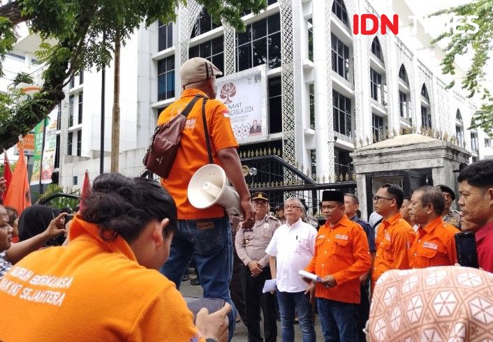 Buruh dan Petani Demo di DPRD Sumut, Minta PP Tapera Dibatalkan