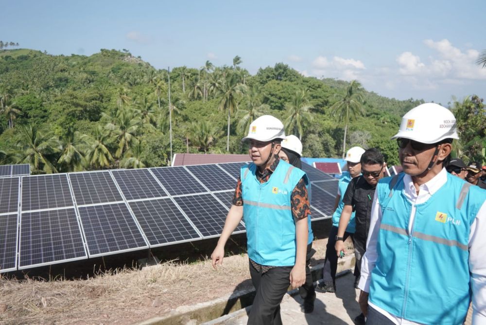 PLTS PLN Pasok 100 Persen Energi Bersih di Pulau Bembe Selayar