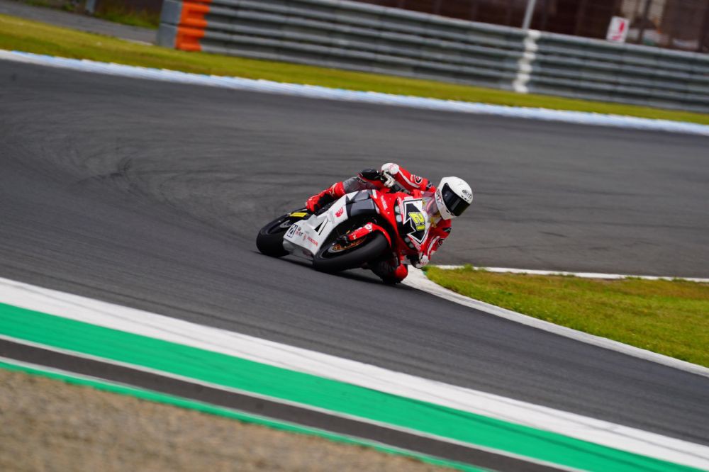 Honda CBR250RR Tampil Perkasa di ARRC Jepang