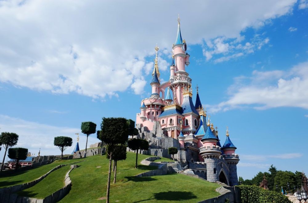 Waktu dan Musim Terbaik Liburan ke Disneyland Hong Kong