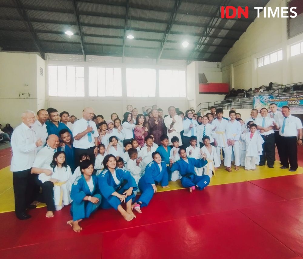 PJSI Sumut Dapat Bantuan Judogi dari Konjen Jepang dan Senior Judo