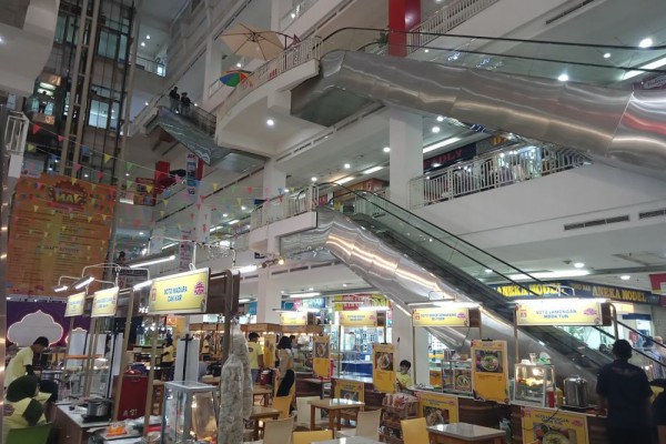 5 Mall Dekat Bandara Halim Jakarta untuk Belanja dan Kuliner – IDN Times 