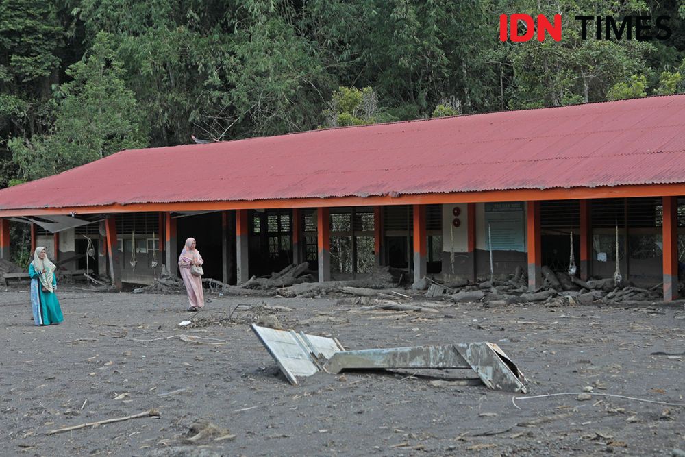 Diterjang Banjir Bandang, MTsN 7 Tanah Datar Butuh Uluran Tangan