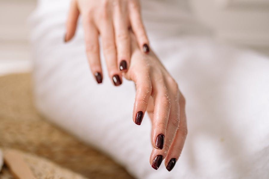 5 Cara Memakai Lulur yang Benar supaya Bersihnya Total