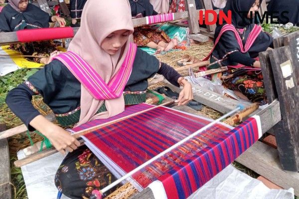 Galeri Penginang Lombok, Pusat Oleh-oleh Tenun Khas NTB