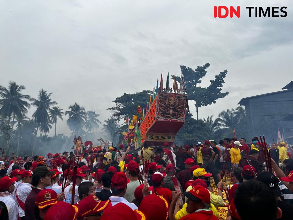 Festival Bakar Tongkang Bagansiapiapi Ramai Dikunjungi Wisatawan Asing