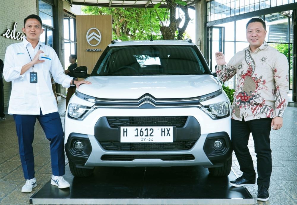 Konsumen Semarang Mulai Terima Mobil Listrik Citroën Ë-C3 All Electric