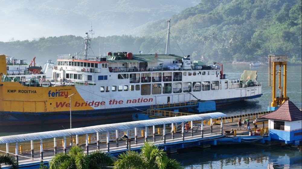 Waktu Tempuh Naik Kapal Feri dari Bali ke Lombok