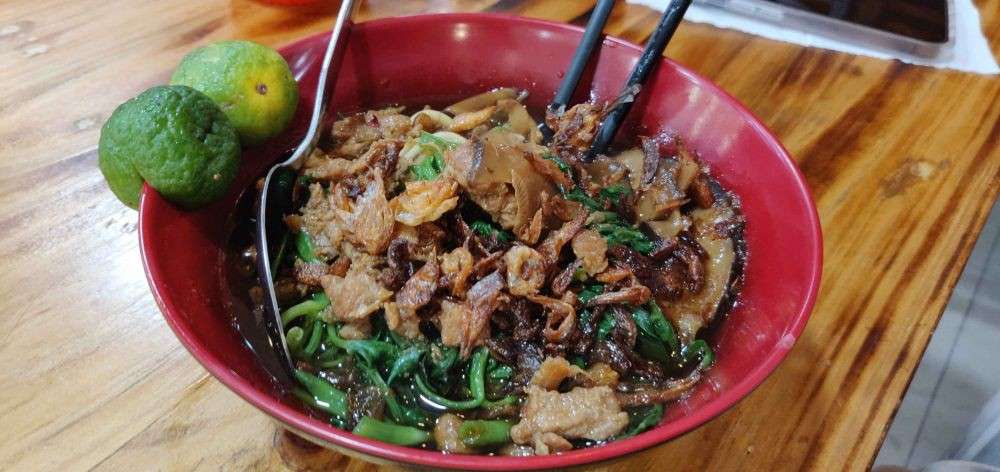 7 Tempat Makan Mie Kangkung Di Jakarta Yang Terkenal Enak