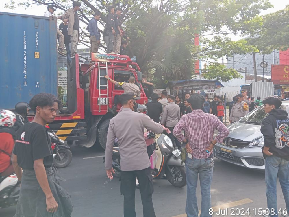 Otak Demonstrasi Ricuh Lukai Polisi di Makasar Ditangkap