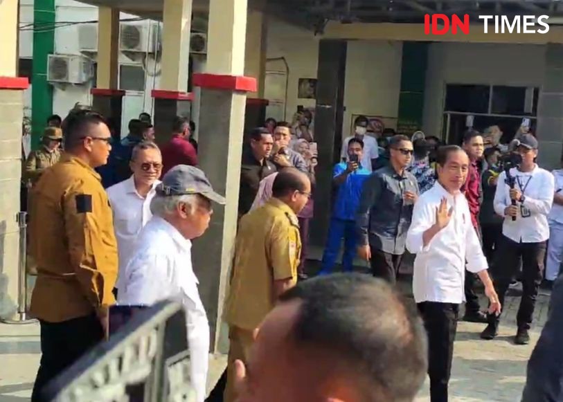 Tiba di Lampung, Jokowi Awali Kunjungan Tinjau RSUD Bob Bazar Kalianda