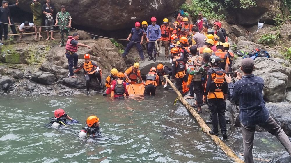 SAR Melakukan Pencarian Kecelakaan di Teluk Balikpapan