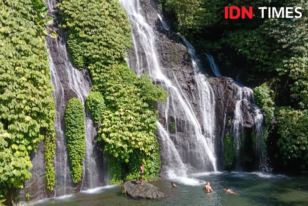 Potret dan Tiket Masuk Air Terjun Banyumala di Buleleng