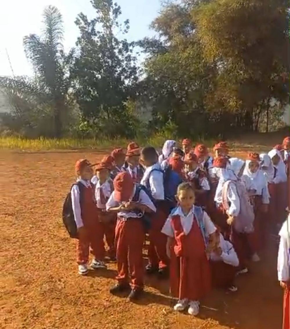 Bangunan Sekolah Ambruk, Siswa SDN di KBB Terpaksa MPLS di Lapangan