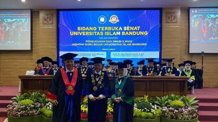 Kampus Unisba Kukuhkan Dua Guru Besar Baru, Ini Profilnya 