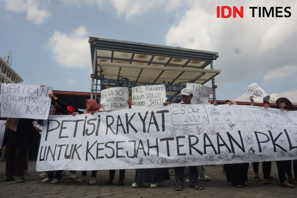 PKL Teras Malioboro Geruduk Kantor Gubernur Minta Dilibatkan Diskusi