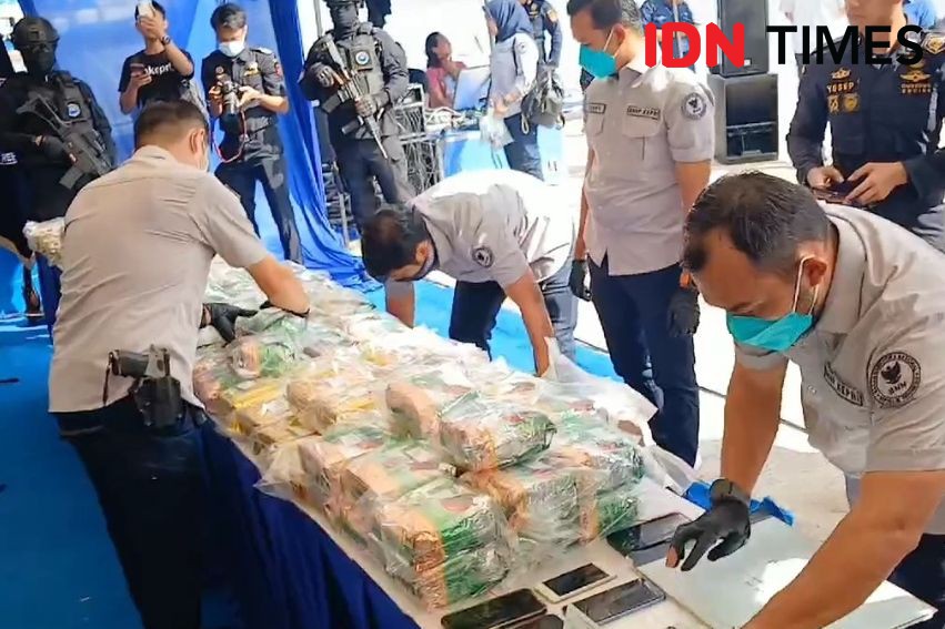 Polisi Bekuk Penyelundup Sabu dengan Modus Jagung Rebus di Samarinda