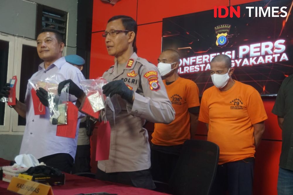 2 Pria Diduga Gendam Lansia di Jogja, Rp452 Juta Ludes