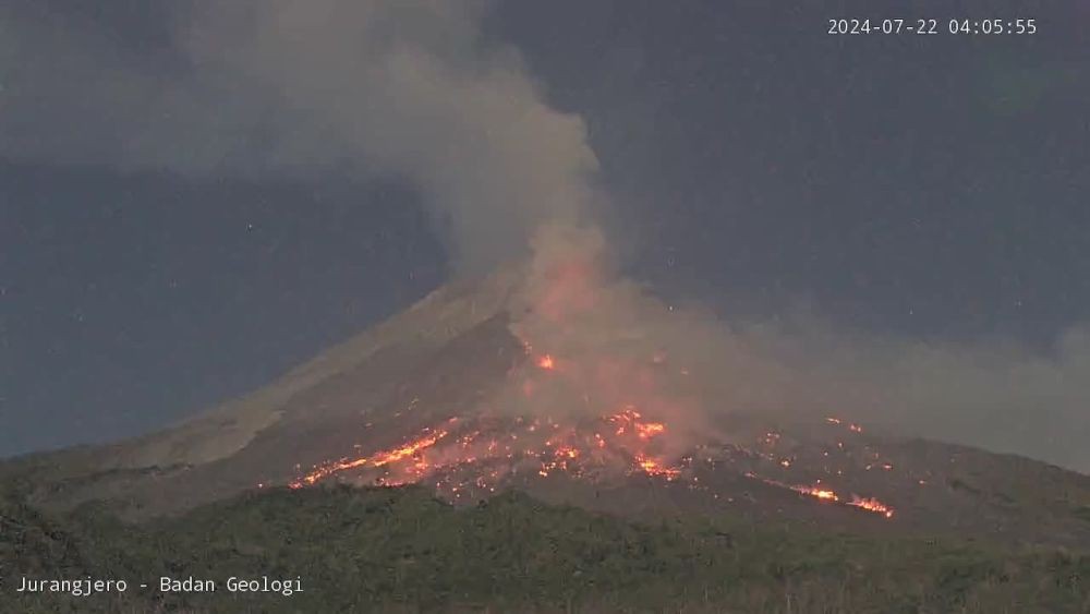 Merapi Kembali Muntahkan Awan Panas Sejauh 1 Km Selasa Pagi