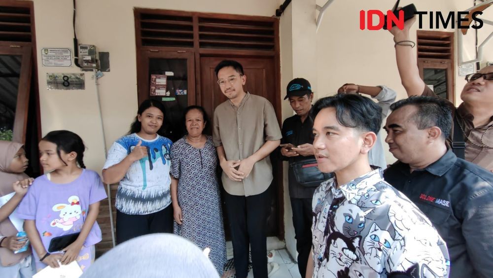 Gibran Blusukan Bareng Gusti Bhre, Bantah Endorse Calon Walikota Solo