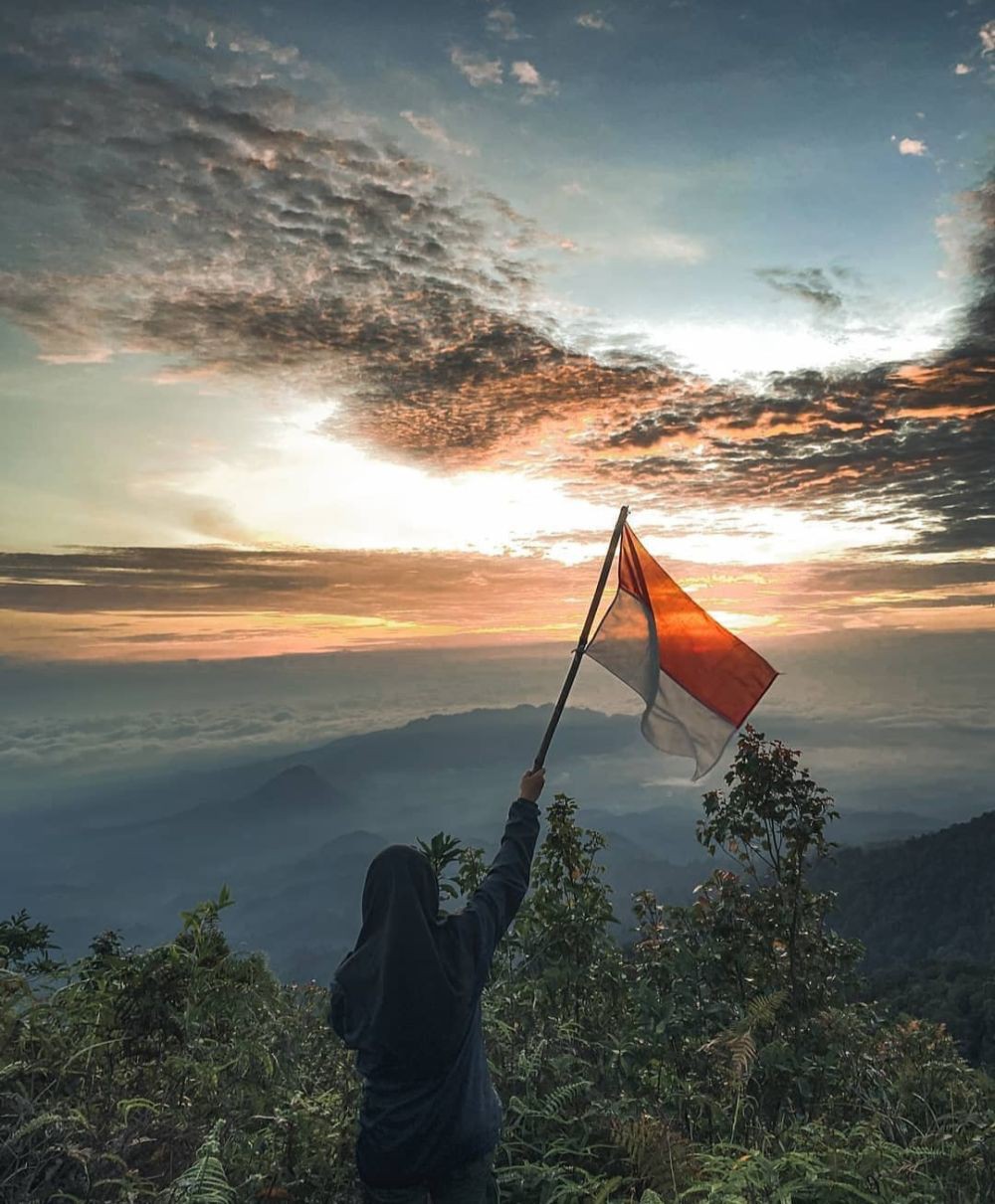 5 Gunung Tertinggi di Lampung, View Menakjubkan