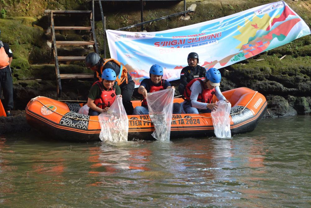 Dukung Pemulihan Sungai Ciliwung, PGN Angkut 7.956 Kg Sampah