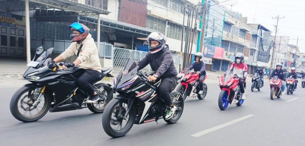 CBR Riders Medan Lakukan Aksi Sosial Sebelum Nobar ARRC Mandalika